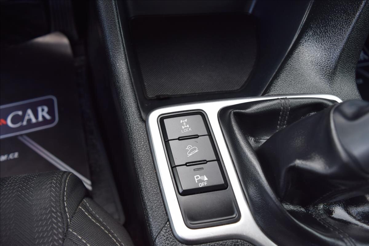 KIA Sportage SUV 2,0 l 100 kw