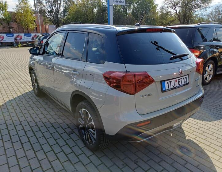 Suzuki Vitara 5