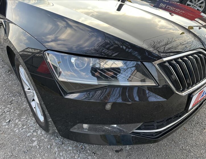 Škoda Superb Kombi 2,0 l 140 kw
