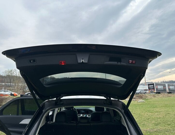 Mercedes-Benz GLE Kombi 3,0 l 270 kw