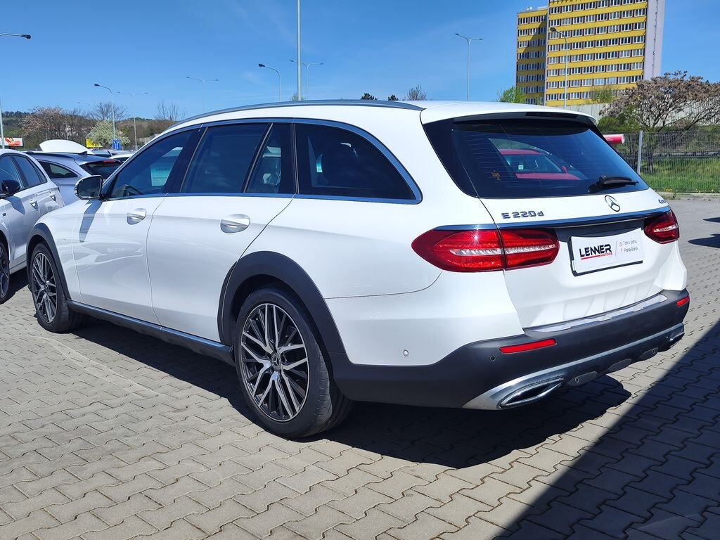 Mercedes-Benz Třídy E Kombi 2,0 l 143 kw