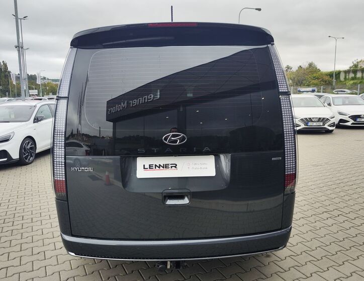 Hyundai Staria 6