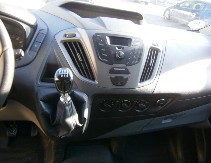Ford Transit Custom 12