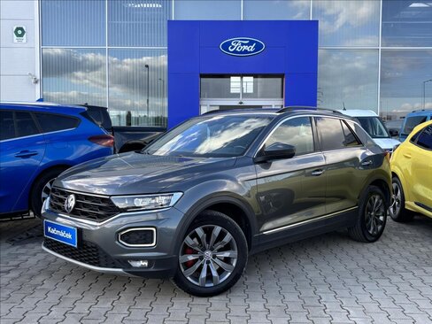 Volkswagen T-Roc SUV / Terénní 2,0 l 140 kw