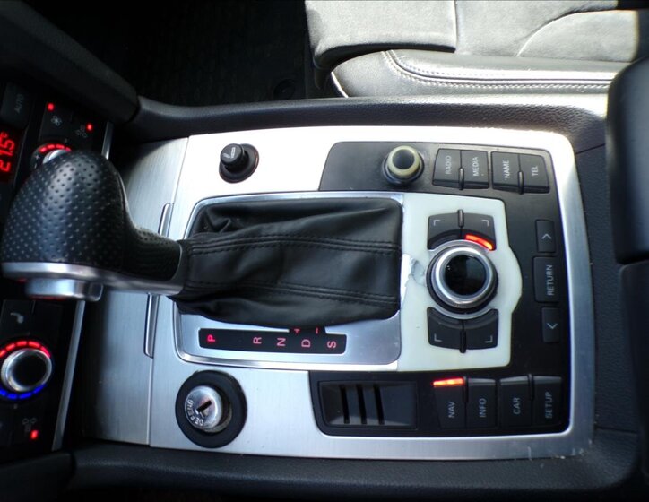 Audi Q7 Kombi 3,0 l 176 kw