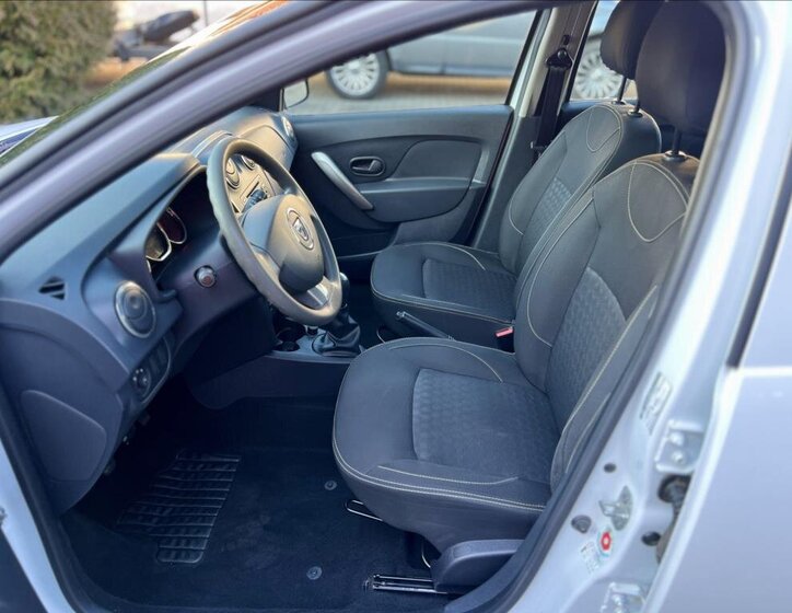 Dacia Sandero Hatchback 1,1 l 55 kw