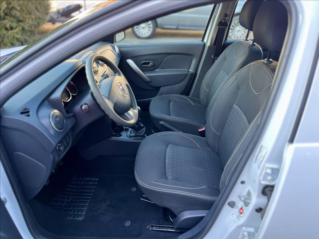 Dacia Sandero Hatchback 1,1 l 55 kw