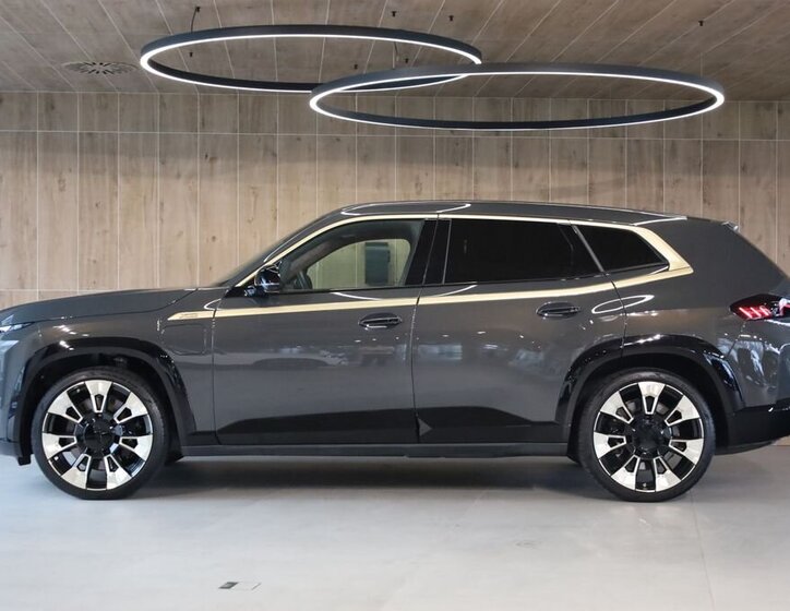 BMW XM SUV / Terénní 4,4 l 480 kw