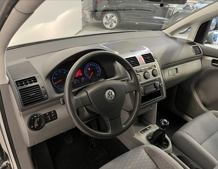 Volkswagen Touran MPV 1,6 l 75 kw