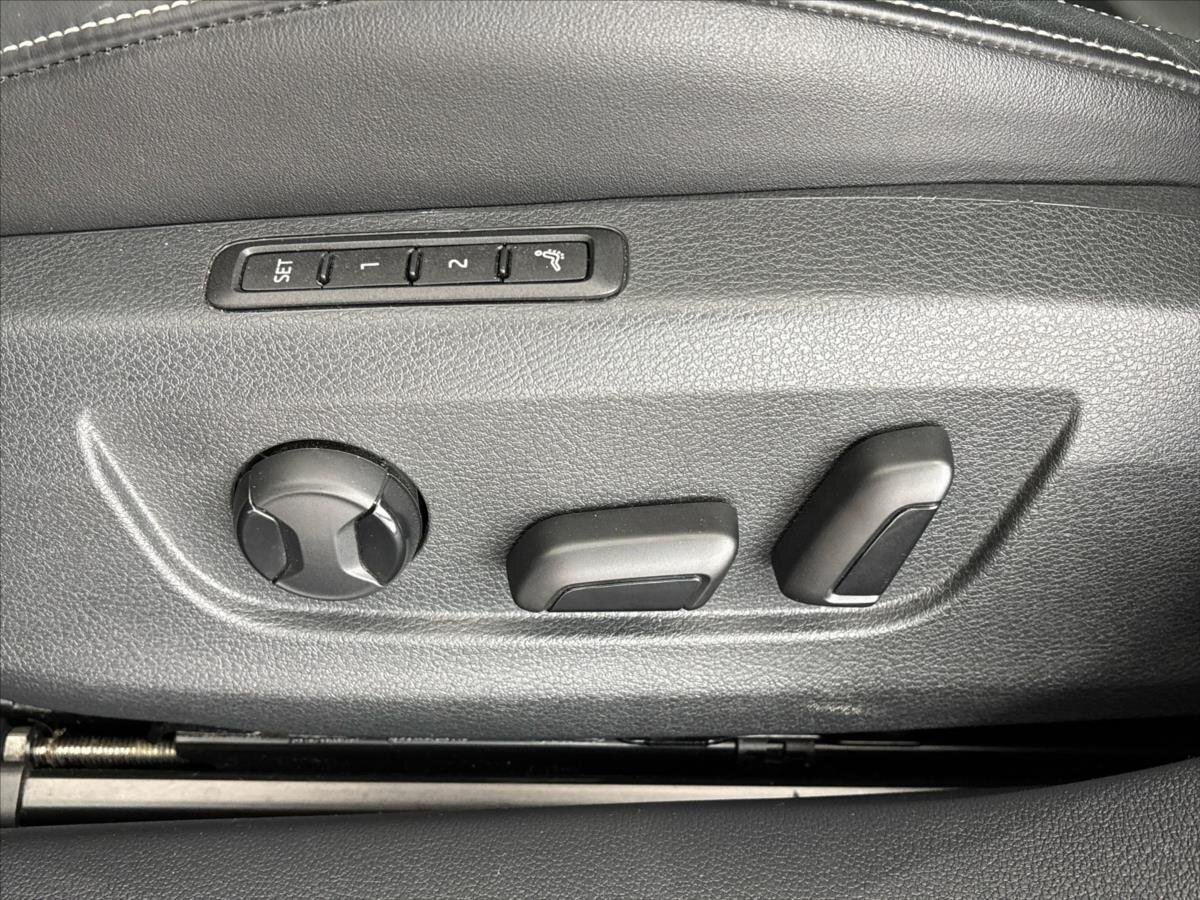 Škoda Superb Kombi 2,0 l 147 kw