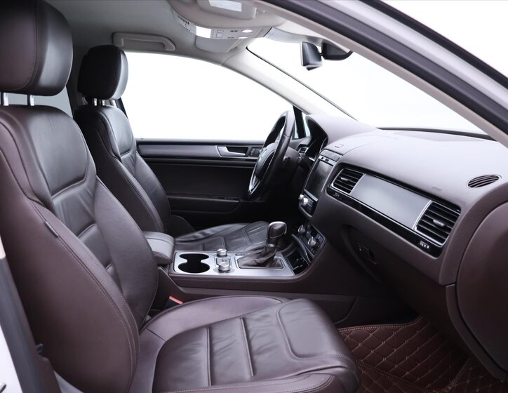 Volkswagen Touareg SUV 3,0 l 193 kw