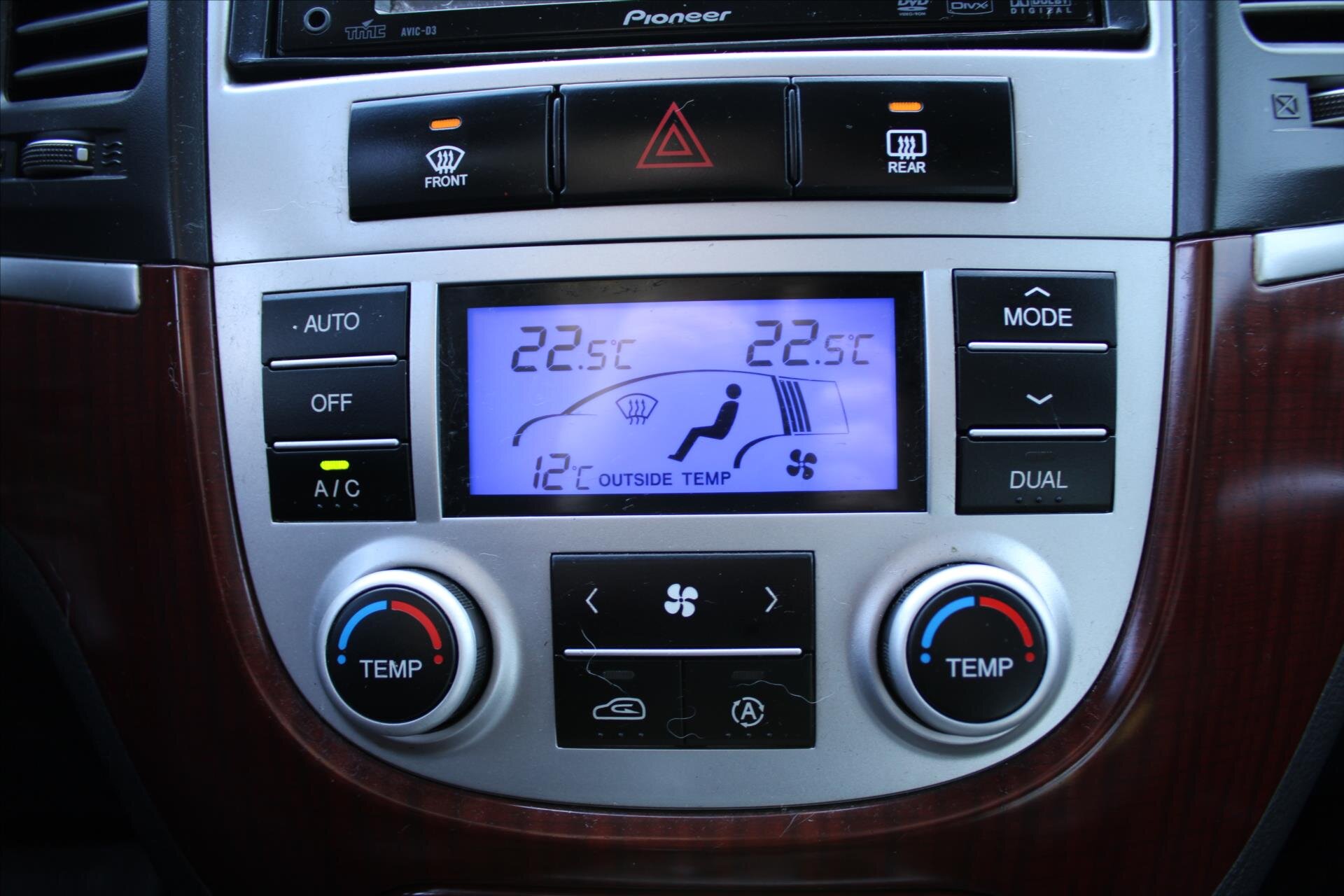 Hyundai Santa Fe SUV / Terénní 2,2 l 114 kw