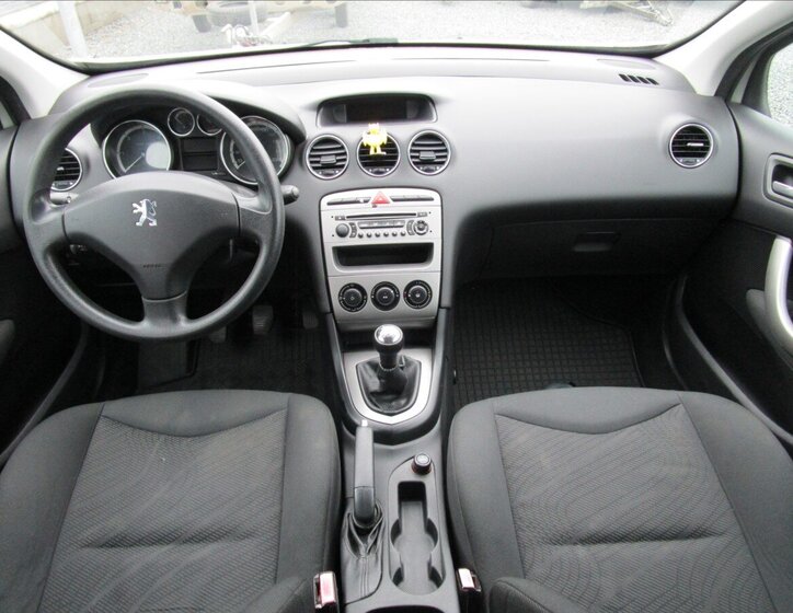 Peugeot 308 Hatchback 1,6 l 66 kw