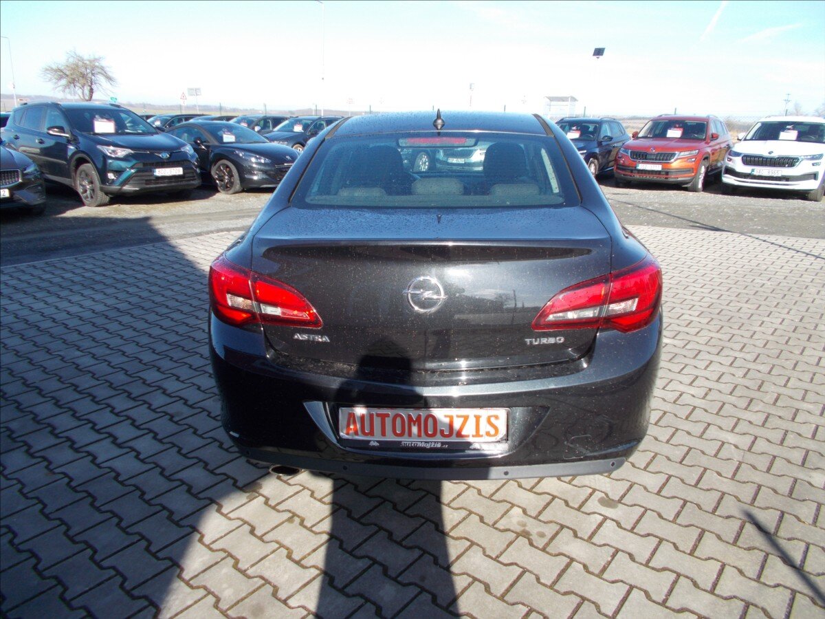 Opel Astra Sedan / Limuzína 1,4 l 103 kw