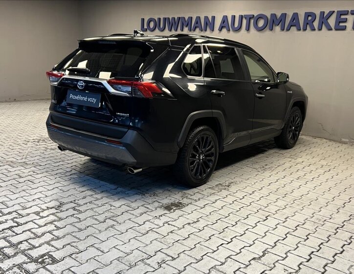 Toyota RAV4 SUV / Terénní 2,5 l 131 kw