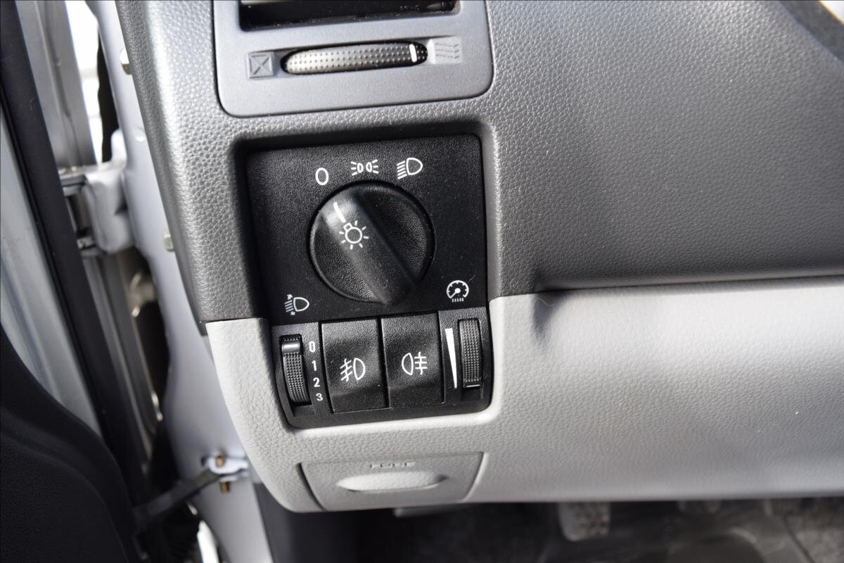 Subaru Justy Hatchback 1,3 l 66 kw