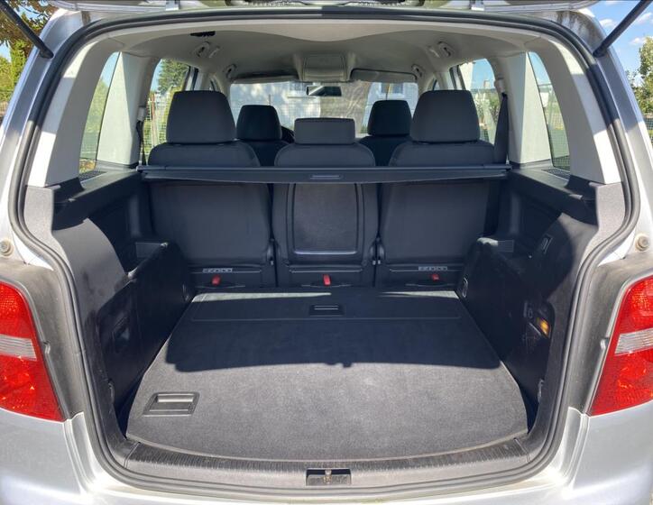 Volkswagen Touran 37