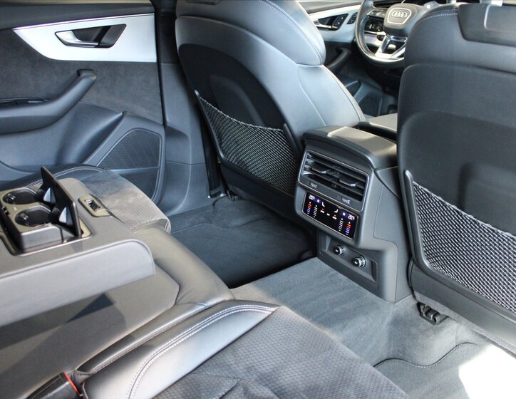 Audi Q8 SUV 3,0 l 210 kw