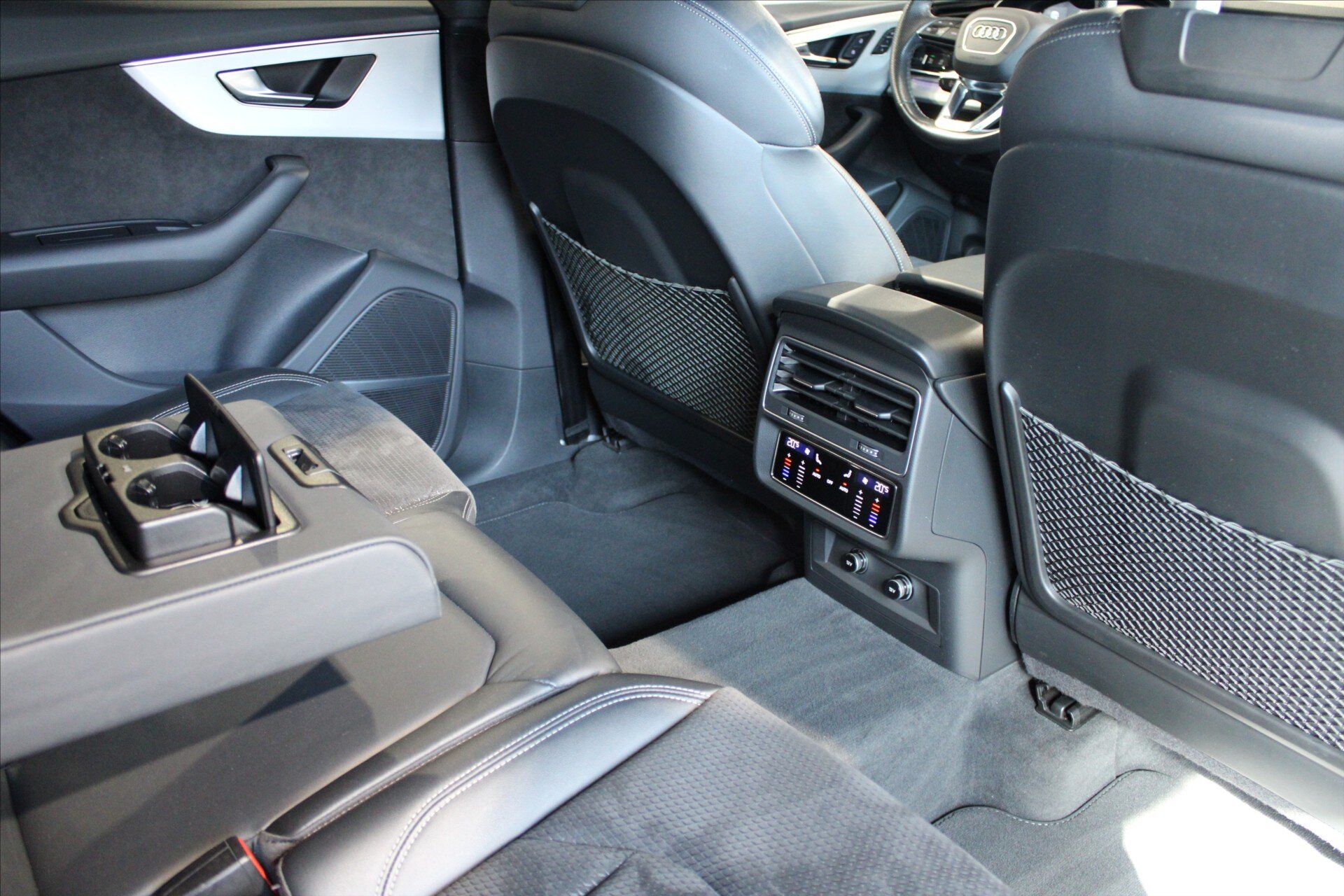 Audi Q8 SUV 3,0 l 210 kw