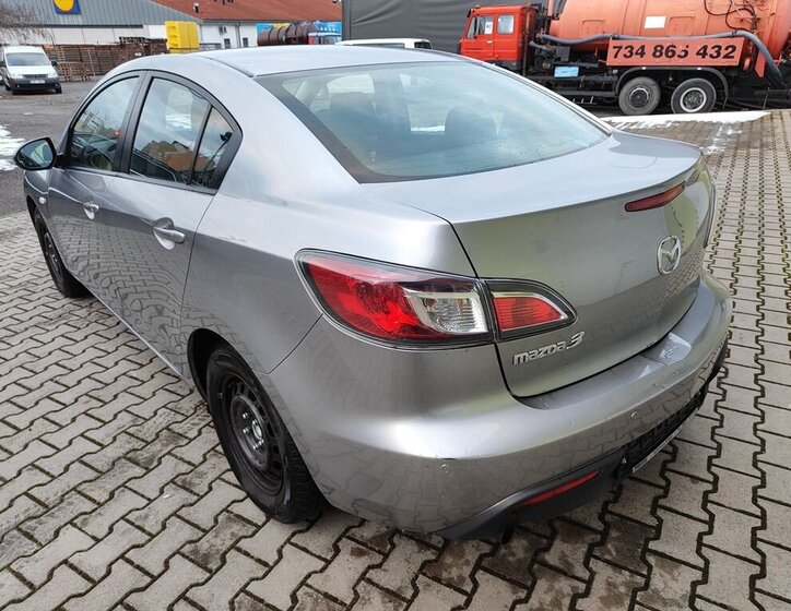 Mazda 3 3