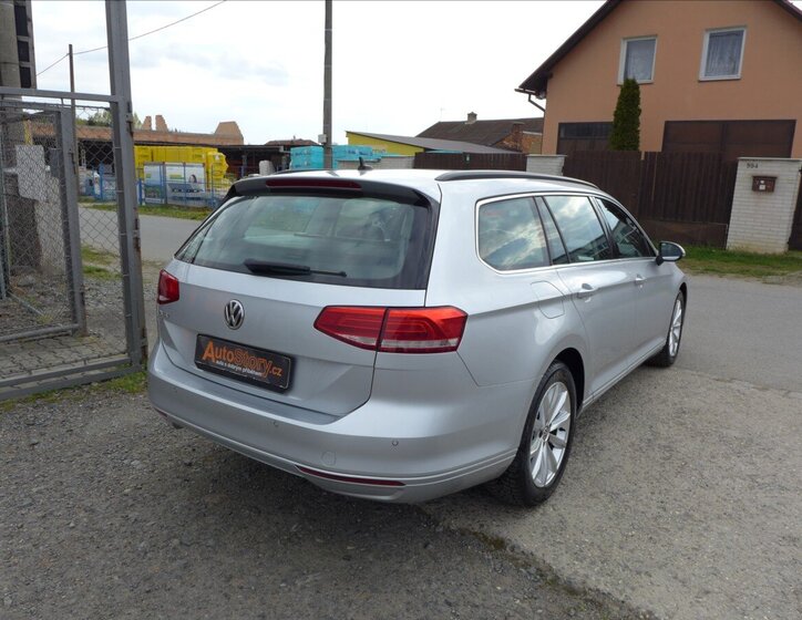 Volkswagen Passat Kombi 2,0 l 110 kw