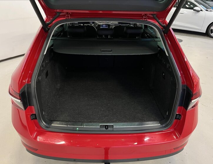 Škoda Superb Kombi 1,4 l 160 kw