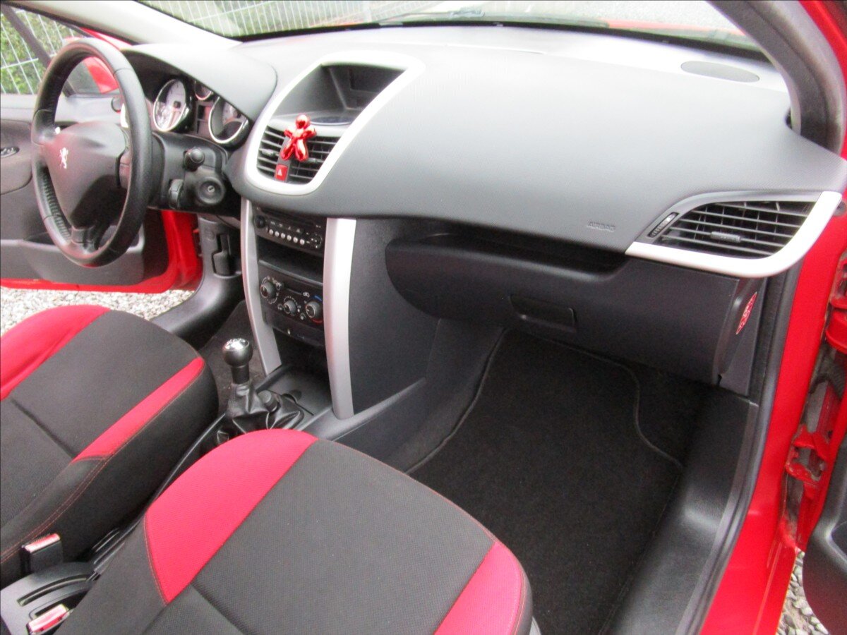 Peugeot 207 Kombi 1,4 l 54 kw
