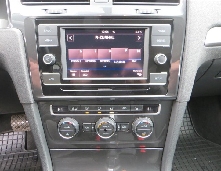 Volkswagen Golf Hatchback 999,0 85 kw