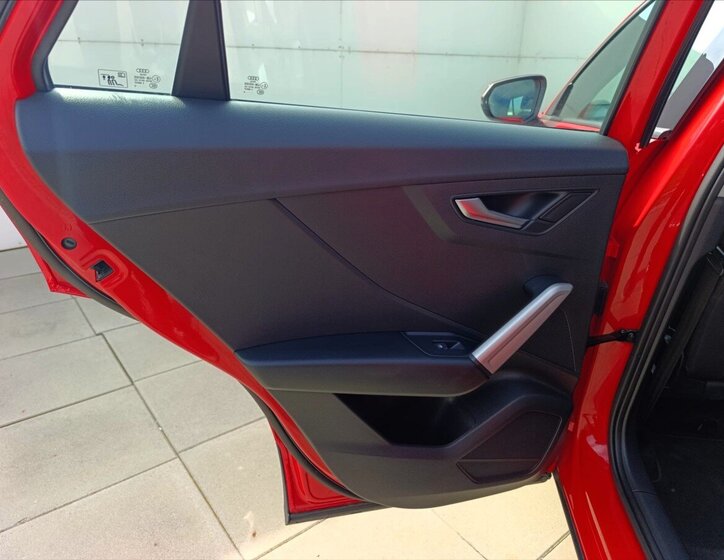 Audi Q2 SUV / Terénní 999,0 85 kw