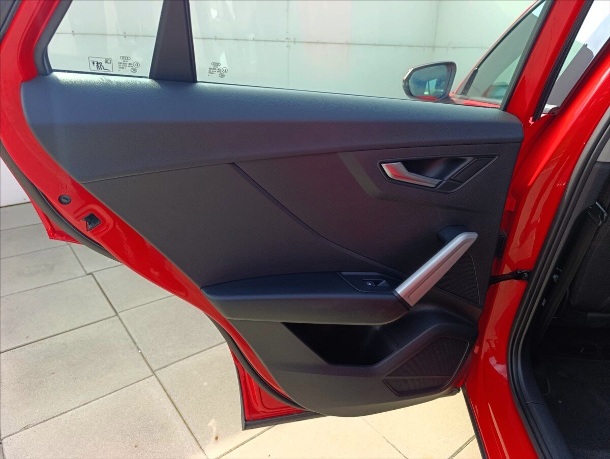 Audi Q2 SUV / Terénní 999,0 85 kw