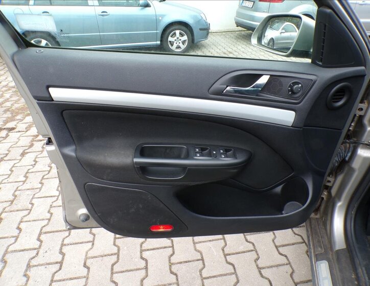 Škoda Octavia Kombi 2,0 l 103 kw