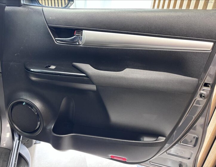 Toyota Hilux Pick-up 2,4 l 110 kw