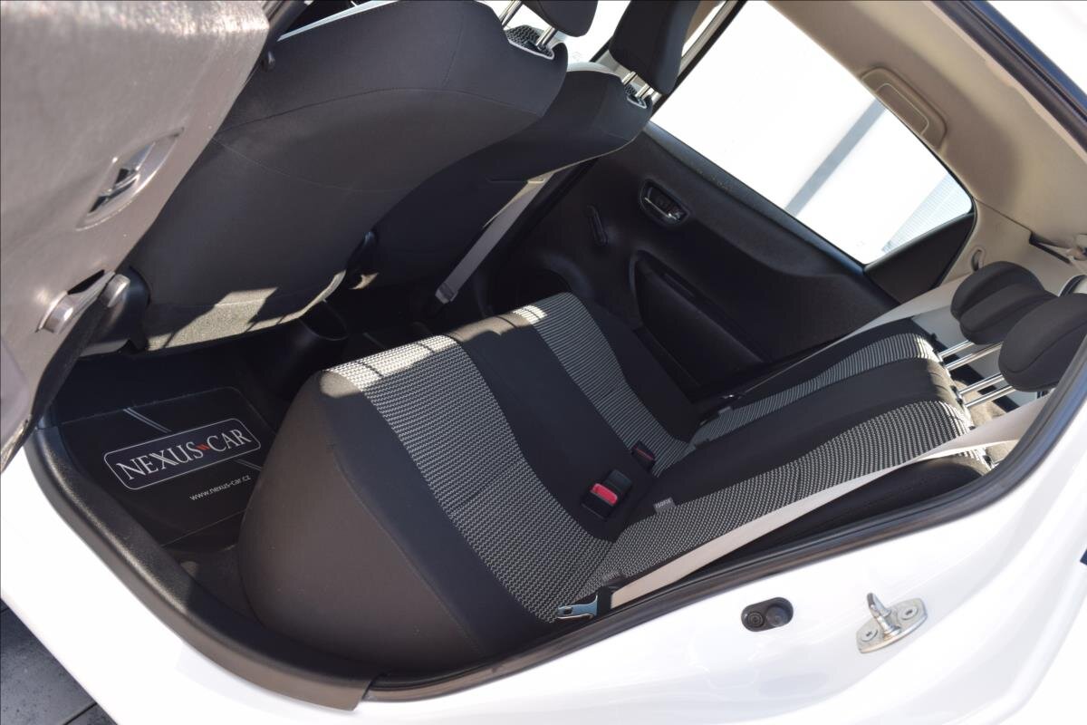 Toyota Yaris Hatchback 998,0 51 kw