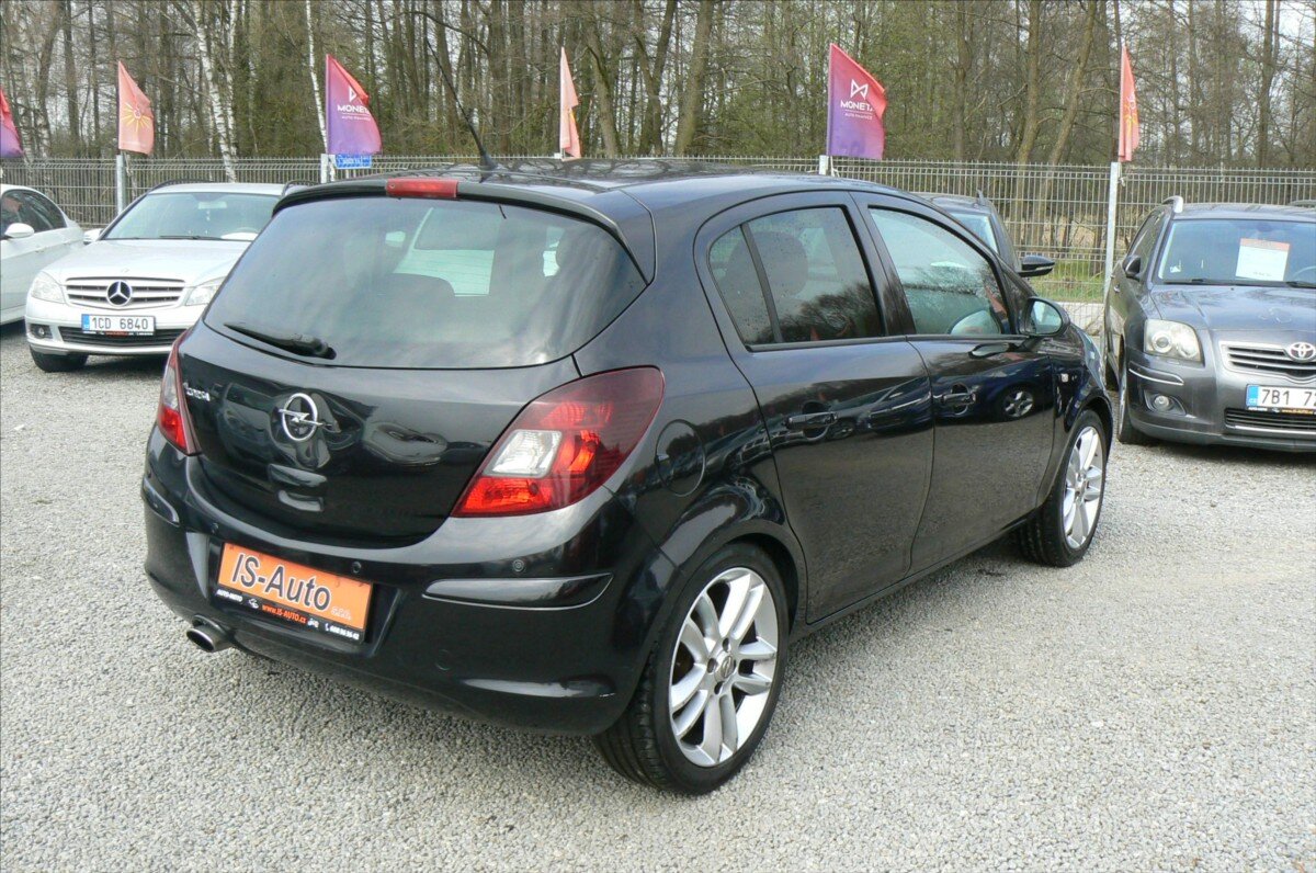 Opel Corsa Hatchback 1,4 l 66 kw