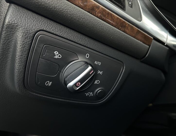 Audi A6 Sedan / Limuzína 3,0 l 230 kw