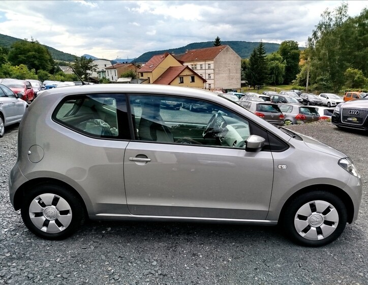 Volkswagen up! 7