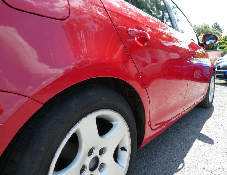 Volkswagen Golf Kombi 1,6 l 77 kw