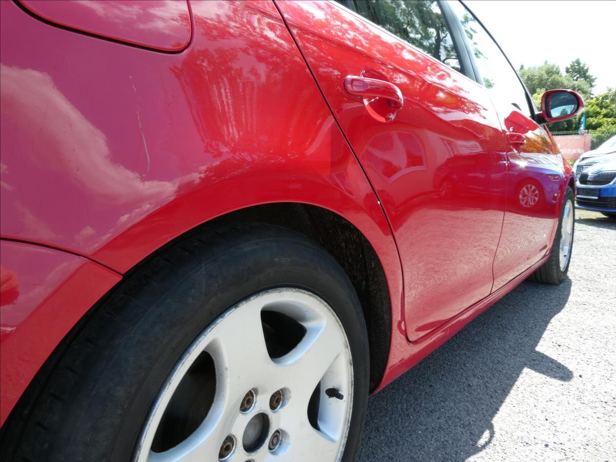 Volkswagen Golf Kombi 1,6 l 77 kw