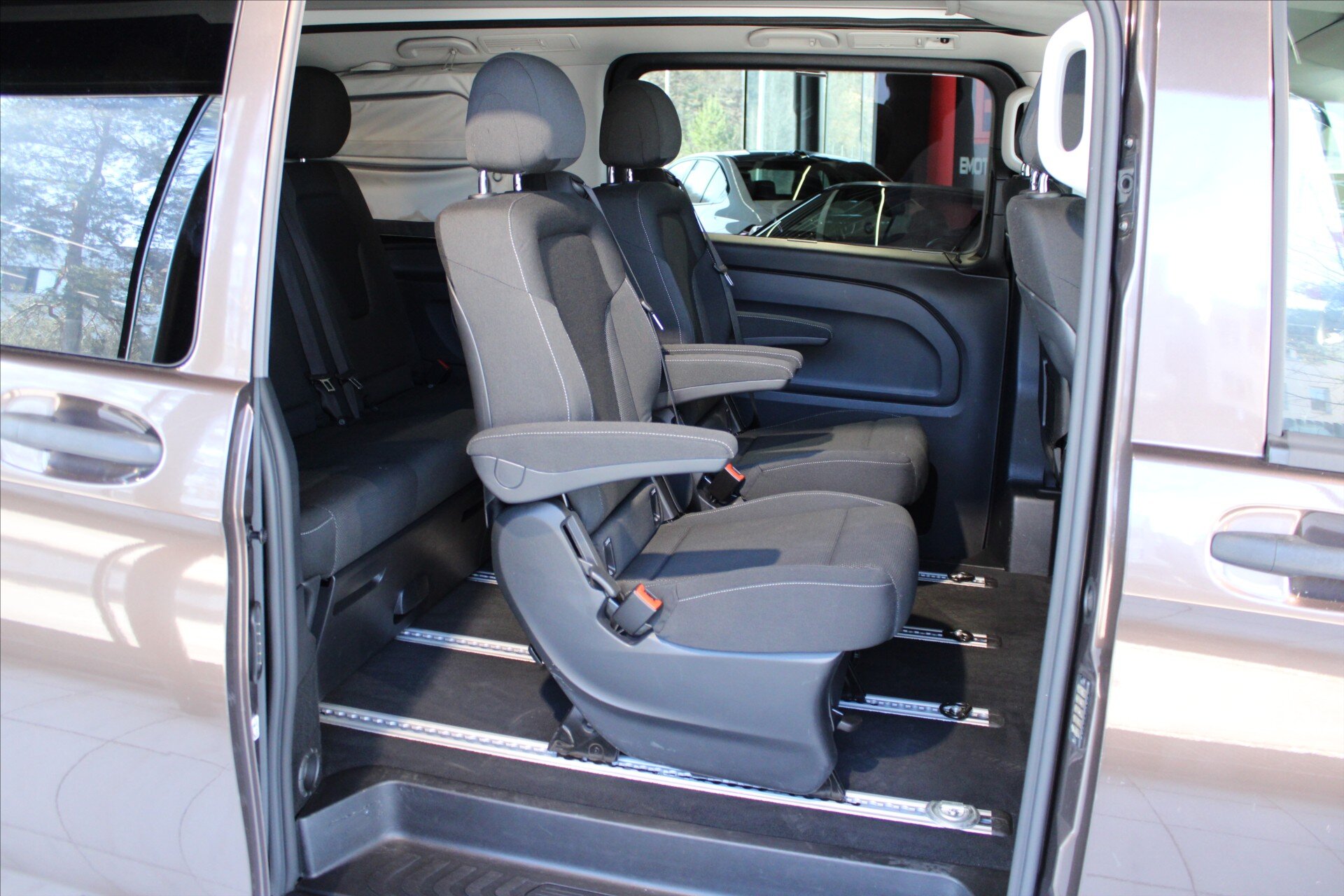 Mercedes-Benz Vito MPV 2,1 l 140 kw