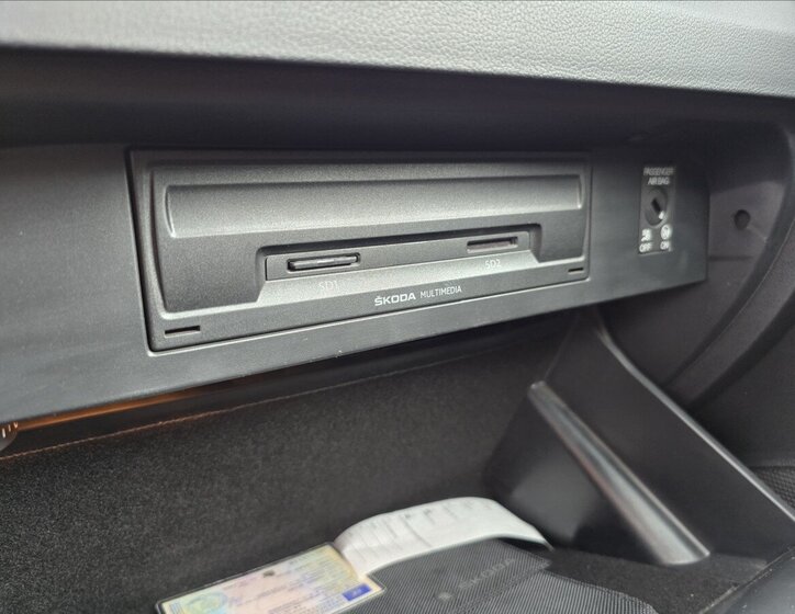 Škoda Octavia Sedan / Limuzína 2,0 l 135 kw