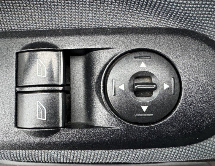 Ford S-MAX MPV 2,0 l 96 kw