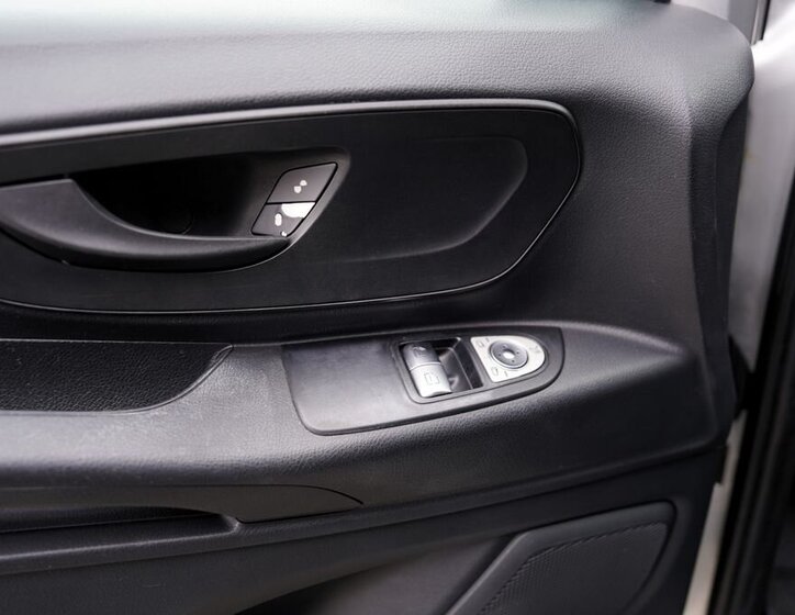 Mercedes-Benz Vito 16