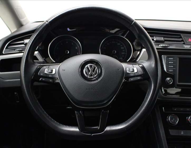 Volkswagen Touran 17