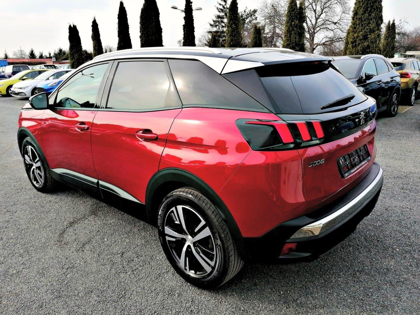 Peugeot 3008 SUV / Terénní 1,2 l 96 kw