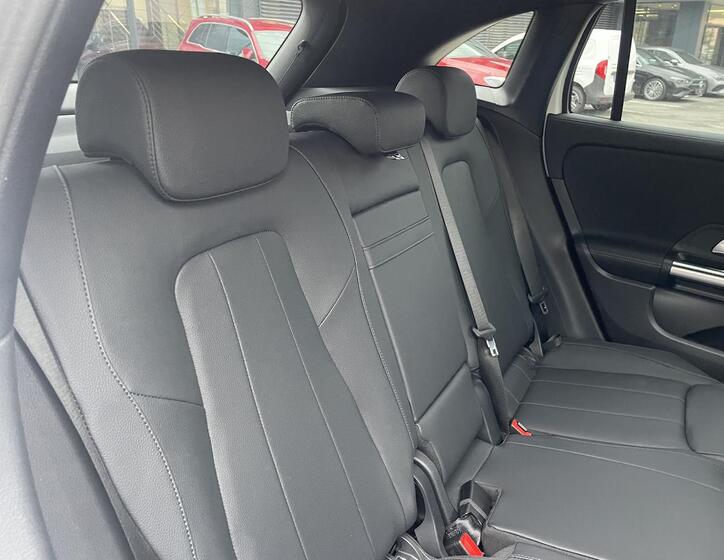 Mercedes-Benz GLA 18