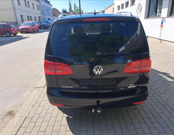 Volkswagen Touran 9