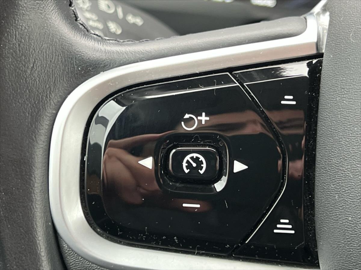 Volvo XC90 SUV / Terénní 2,0 l 173 kw