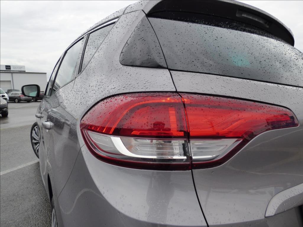 Renault Scénic MPV 1,5 l 81 kw