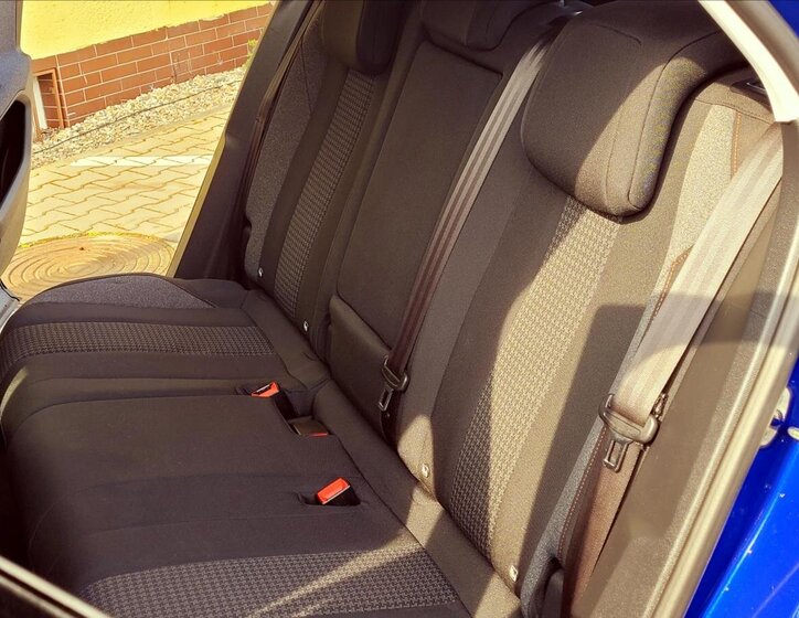 Peugeot 3008 SUV / Terénní 1,5 l 96 kw