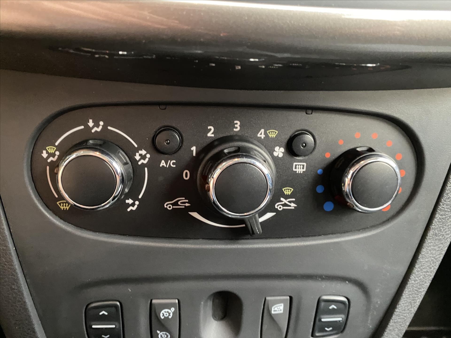 Dacia Logan Kombi 898,0 66 kw